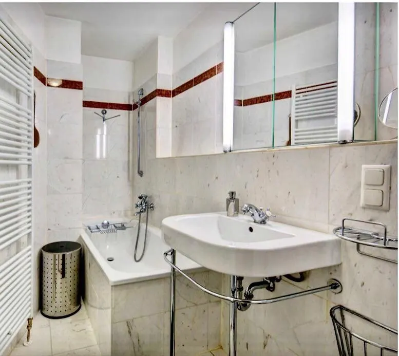 Apartment Idyllische City-Terrassenwohnung Munich Germany
